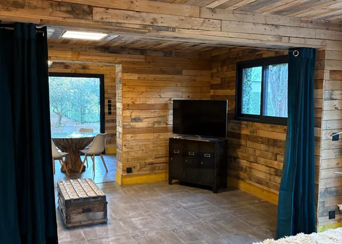 Διαμέρισμα And *