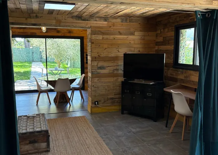 Διαμέρισμα And *